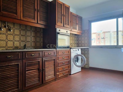 /international/pt/praceta-infante-dom-henriques-carregado-portugal-carregado-e-cadafais-lisbon-310102636250/