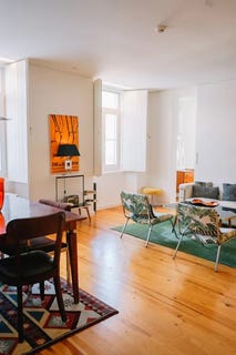 /international/pt/rua-da-madalena-lisbon-lisbon-310093857466/