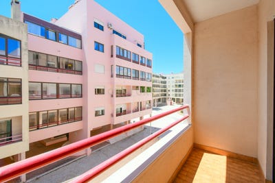 /international/pt/rua-mareantes-166-cascais-portugal-cascais-e-estoril-lisbon-310108000421/
