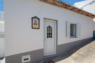 /international/pt/rua-nova-do-rego-ribeira-quente-portugal-ilha-de-sao-miguel-azores-310108669794/
