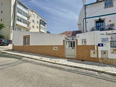 /international/pt/rua-c-1-bairro-dos-pescadores-nazare-leiria-120092608560/
