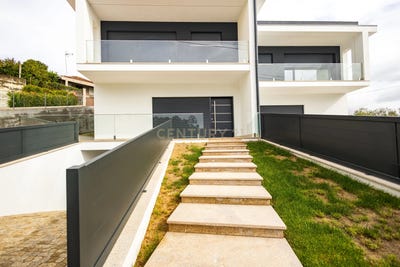 /international/pt/av-de-recezinhos-3038-4560-portugal-recezinhos-sao-mamede-porto-310105101983/