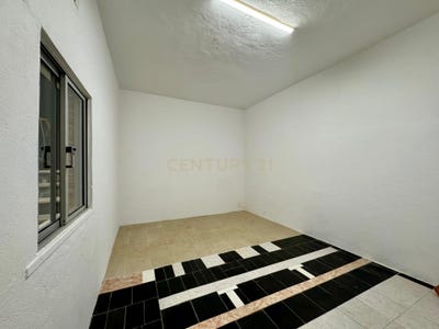 /international/pt/rua-doutor-mario-sacramento-sao-joao-da-talha-portugal-santa-iria-de-azoia-lisbon-310104458368/