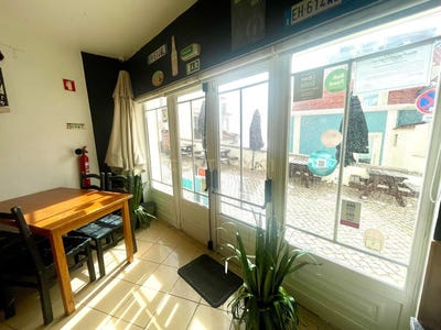 /international/pt/rua-dr-peixoto-correia-n-º-67-69-e-71-e-beco-da-fonte-nova-n-º-2-e-4-sesimbra-santiago-setubal-municipality-310107491962/