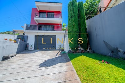 /international/pt/estreito-de-camara-de-lobos-madeira-310108677413/