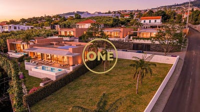 /international/pt/estreito-da-calheta-madeira-310108558798/