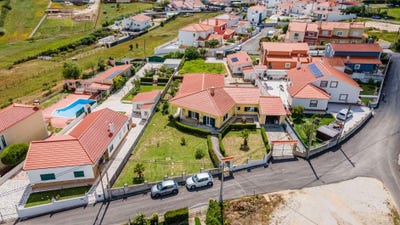 /international/pt/praceta-casal-r-vale-rodrigo-9-2560-430-silveira-portugal-silveira-lisbon-310108399942/