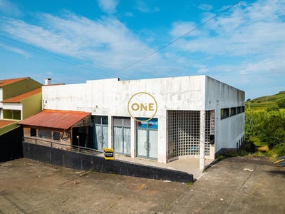 /international/pt/fenais-da-ajuda-azores-310108156086/