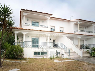 /international/pt/nazare-leiria-310101483780/?lang=fr