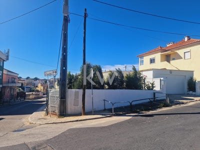 /international/pt/camarate-lisbon-310095335255/