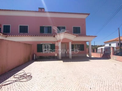 /international/pt/rio-de-mouro-sintra-lisbon-310100432822/