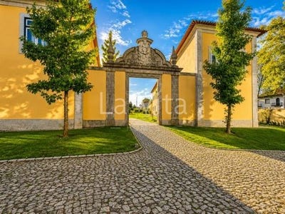 /international/pt/avenida-dos-combatentes-porto-porto-310108404927/