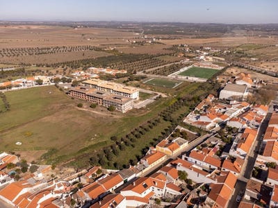 /international/pt/reguengos-de-monsaraz-evora-310104530428/