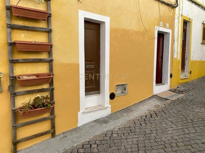 /international/pt/rua-martins-mendes-17-caia-beja-310101325606/