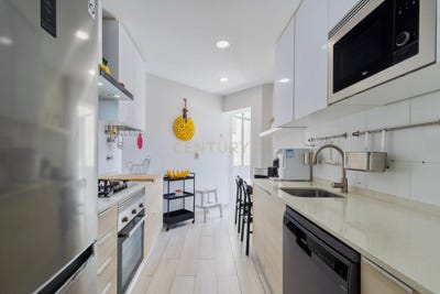 /international/pt/rua-rosas-do-pombal-almada-portugal-almada-setubal-municipality-310108598849/