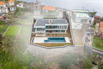 /international/pt/ponta-do-sol-madeira-120084459519/