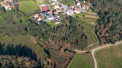 /international/pt/rua-do-bairro-canedo-de-basto-e-corgo-braga-310096502487/