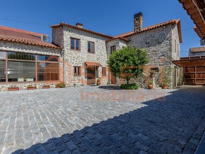 /international/pt/povoa-de-varzim-beiriz-e-argivai-porto-310108466135/