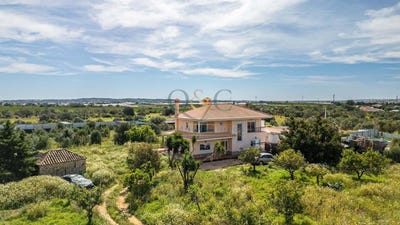 /international/pt/santa-barbara-de-nexe-faro-310100715762/?lang=fr