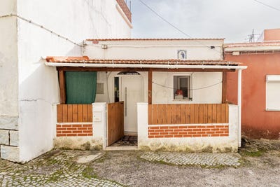 /international/pt/rua-8-de-marco-nº8-freixial-bucelas-lisbon-310107702581/