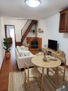 /international/pt/r-beco-4-santiago-dos-velhos-lisbon-310109044355/