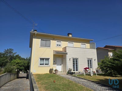 /international/pt/coimbra-lisbon-310100991709/