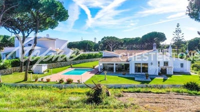 /international/pt/vilamoura-loule-faro-310101105549/
