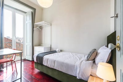 /international/pt/rua-tenente-ferreira-durao-lisbon-lisbon-310101282702/