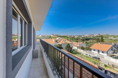 /international/pt/rua-samuel-de-carvalho-34-sobreda-portugal-charneca-de-caparica-e-sobreda-setubal-municipality-310107269436/