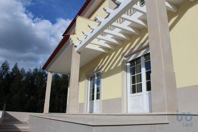 /international/pt/caldas-da-rainha-leiria-120096086685/