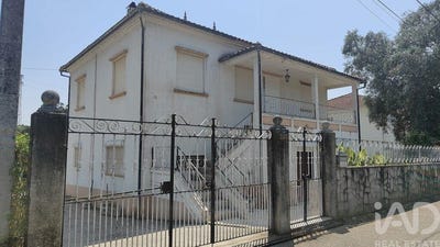 /international/pt/sao-pedro-da-torre-viana-do-castelo-310108292859/