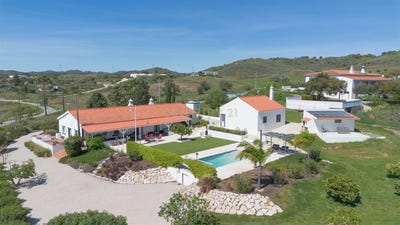 /international/pt/sao-bartolomeu-de-messines-faro-310107888428/
