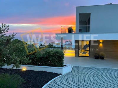 /international/pt/ericeira-lisbon-310100932001/