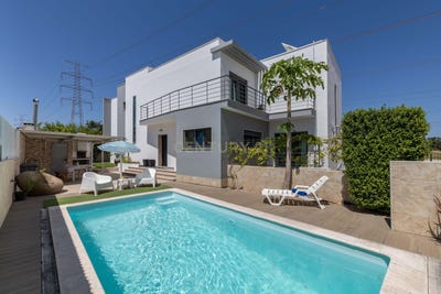 /international/pt/gambia-pontes-alto-da-guerra-setubal-municipality-310101034435/