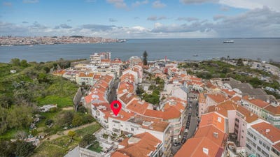 /international/pt/rua-carvalho-freirinha-72-almada-portugal-almada-setubal-municipality-310106387394/
