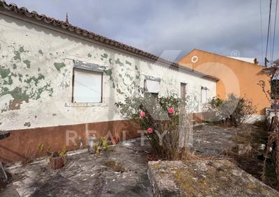 /international/pt/azinhaga-da-sociedade-maxial-e-monte-redondo-lisbon-310107358793/