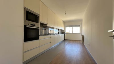 /international/pt/nogueira-braganca-310108590248/