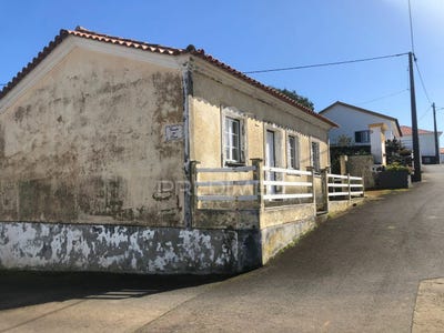 /international/pt/altares-angra-do-heroismo-azores-120090927028/