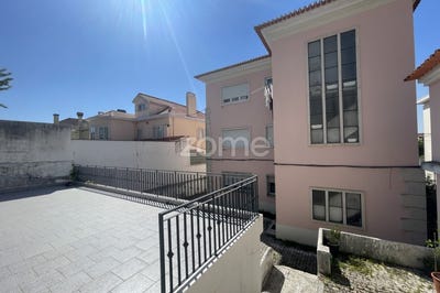 /international/pt/coimbra-lisbon-310097960457/