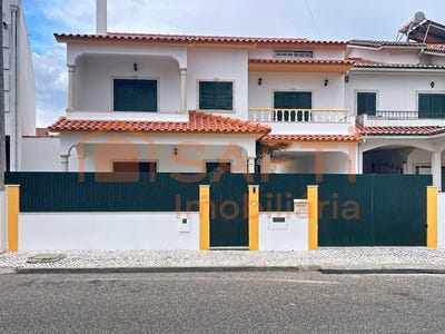 /international/pt/torres-novas-sao-pedro-lapas-e-ribeira-branca-santarem-310108466191/