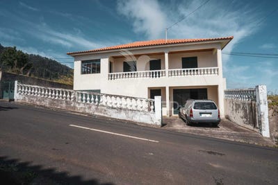 /international/pt/porto-da-cruz-machico-madeira-120083959138/