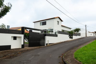 /international/pt/ribeira-grande-azores-310108245058/