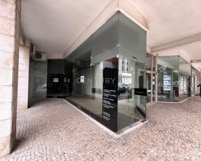 /international/pt/av-1º-de-maio-14a-2500-081-caldas-da-rainha-portugal-caldas-da-rainha-nossa-senhora-do-populo-leiria-310109174990/