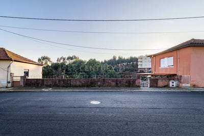 /international/pt/rua-de-milheiros-de-poiares-984-sao-joao-da-madeira-portugal-ilha-da-madeira-madeira-310108307074/