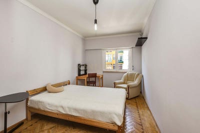 /international/pt/rua-ilha-de-porto-santo-loures-portugal-loures-lisbon-310108892126/
