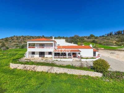 /international/pt/budens-faro-310107047407/