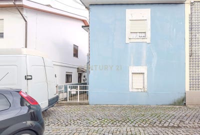 /international/pt/rua-1º-de-dezembro-54-4420-360-valbom-portugal-gondomar-sao-cosme-porto-310105014795/