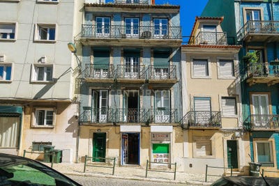 /international/pt/rua-dos-navegantes-lisboa-portugal-ventosa-lisbon-310106991764/