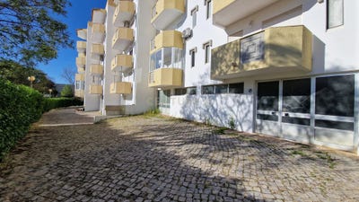/international/pt/urb-agua-plaza-roja-pe-albufeira-e-olhos-de-agua-algarve-310105186504/
