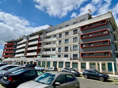 /international/pt/caldas-da-rainha-nossa-senhora-do-populo-leiria-310100668070/